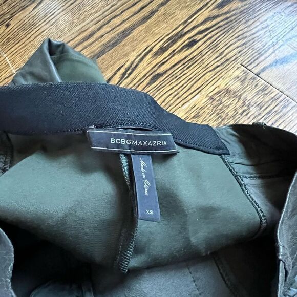 Bcbgmaxazria green faux leather tight leggings - Picture 7 of 7